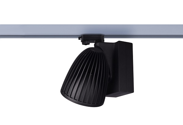 The Froxen 3f LED spot SLM 3000lm 31W 3000K kleur 830 38° zwart
Railstraler met universele 3f railadaptor, geïntegreerde LEDdriver en reflector wideflood 38°