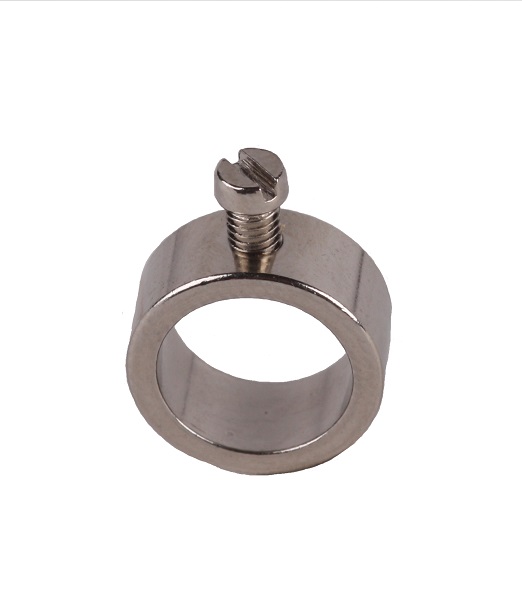 Stelring 10,5mm gat 14x6mm met M3 schroef messing vernikkeld
