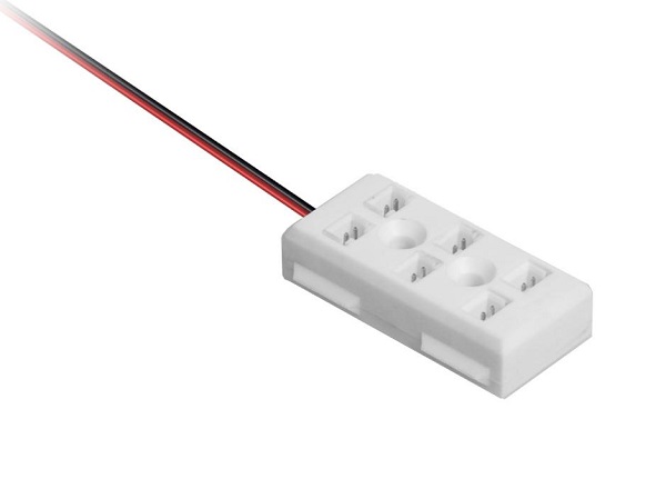 LED verdeler 6 uitgangen voor LED serieschakeling PowerLED's zoals 350mA, 700mA, 1050mA en 1200mA LED's met 3 doorverbindbruggen, 2m snoer met gestipte uiteinden 
deze verdelers zijn niet geschikt voor 12V LED's, niet gebruikte uitgangen voorzien van doorverbindingsbrug