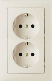 Berker S.1 wandcontactdoos 2 voudig met randaarde vertikaal met volle afdekplaat voor 1 inbouwdoos conform DIN 49073-1 zonder spreidklemmen cremewit RAL1013 glanzend