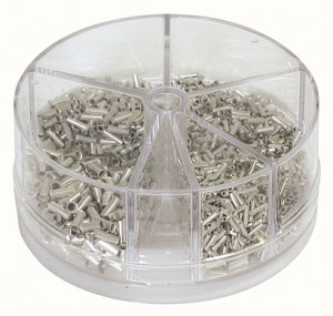 Adereindhuls strooidoos inhoud 1900 stuks ongeisoleerde adereindhulzen verzilverd 500 x 0,5mm2, 500 x 0,75mm2, 400 x 1mm2, 300 x 1,5mm2, 200 x 2,5mm2